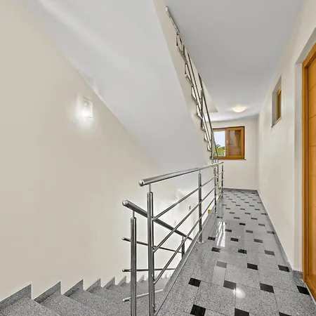 Palatium I Villa